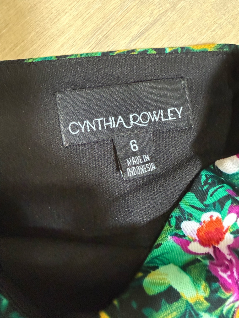 Cynthia Rowley Dress with Green and Pink Floral Accent - Picture 5 of 5